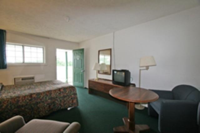 Hotel Lake Anna Glenora Rum bild