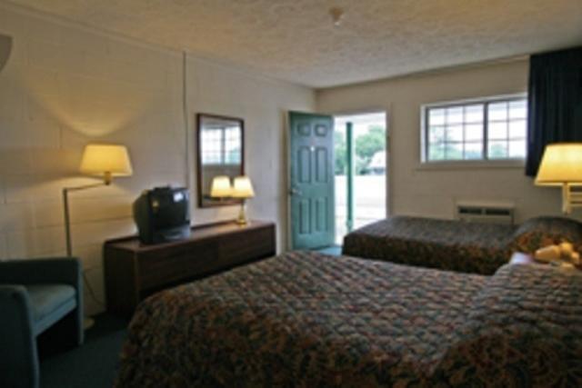 Hotel Lake Anna Glenora Rum bild