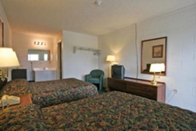 Hotel Lake Anna Glenora Rum bild